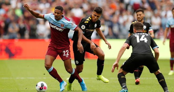 记者：利物浦没有对萨拉赫纪律处罚，他的落选只是阵容选择（记者：萨拉赫未受纪律处罚，落选仅系利物浦阵容选择）