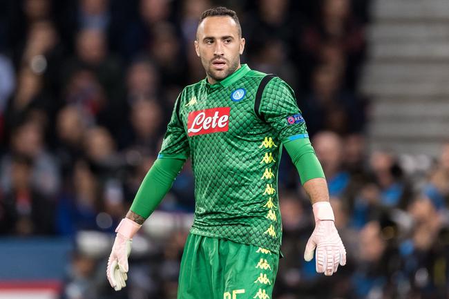 图片报：德国应征召门兴门将尼古拉斯，后者近5场德甲仅失1球（《图片报》建议德国队征召门兴门将尼古拉斯，其近5轮德甲仅丢1球）