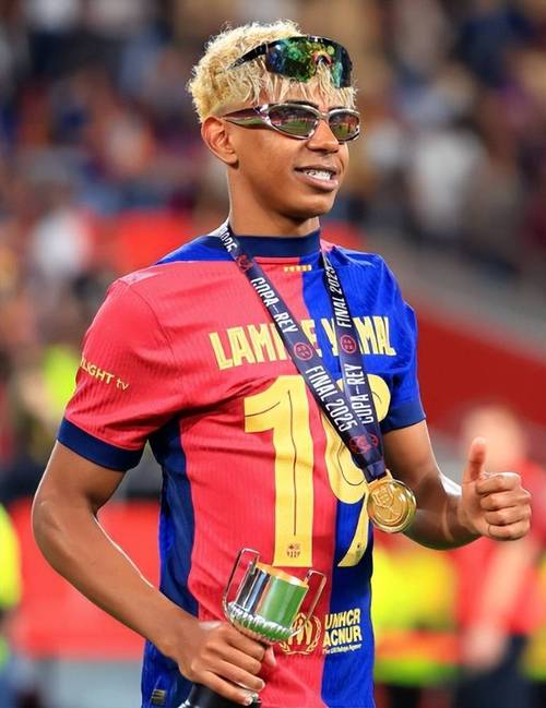 久保建英：冬窗不会寻求转会，本赛季继续为皇家社会效力（久保建英：冬窗留队，本季仍将效力皇家社会）