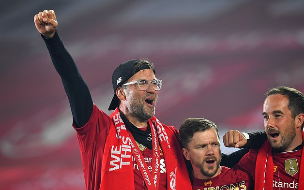 布朗：C罗不需要通过世界杯来证明什么，但大家希望看他捧杯