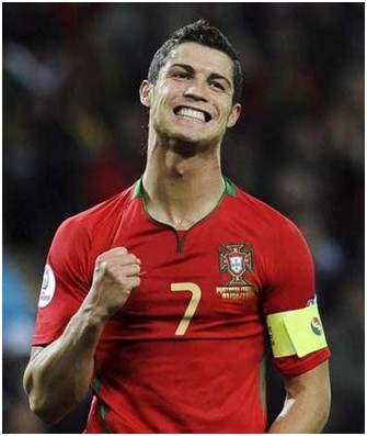 天空：抗议活动不断，苏超凯尔特人股东大会草草收场