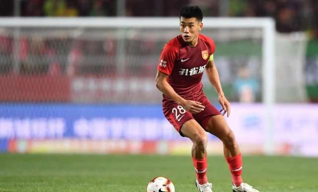 米兰冬窗急寻中锋：莱奥撑不起停区，谁能补上争冠最后一块拼图？