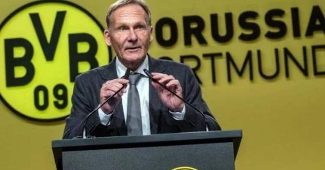 德容恩谈赢切尔西：他们是世俱杯冠军，但我们清楚该如何去踢（德容恩谈胜切尔西：对手虽是世俱杯冠军，我们清楚怎么踢）