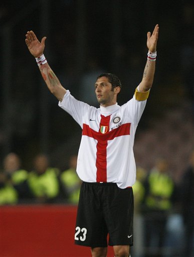 佐夫谈意大利失利：意甲就这样，节奏慢、裁判什么情况都吹哨（佐夫评意大利败北：意甲节奏偏慢，裁判过度吹罚）