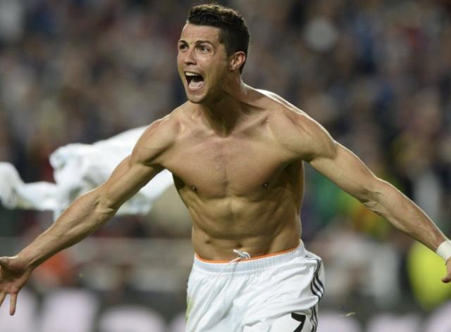 中超争冠格局愈加明朗（中超争冠形势日益清晰）