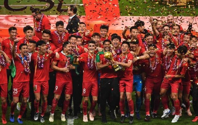 楚阿梅尼：赛程密集致伤病频发，法国具备世界杯夺冠的一切条件（楚阿梅尼：密集赛程催生伤病潮，法国具备问鼎世界杯的一切要素）