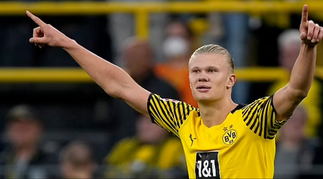 杭州女足举行环西湖徒步活动，全程八公里（杭州女足组织西湖环湖8公里徒步活动）