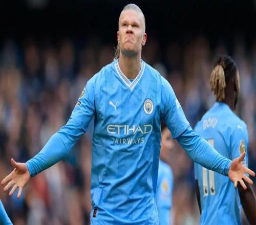 新援上来第一脚就进球（新援登场首次触球即破门）