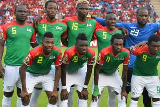 CBA杯：里勒26分罚球绝杀！北控1分险胜NBL两冠王 廖三宁缺席（CBA杯：里勒26分读秒罚球定胜，北控1分险过NBL双冠王，廖三宁缺阵）