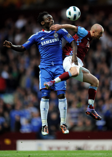 贡献两双表现！埃迪关键时刻盖帽＆进攻篮板帮助灰熊拿下比赛（埃迪砍下两双，关键大帽+前场篮板助灰熊取胜）