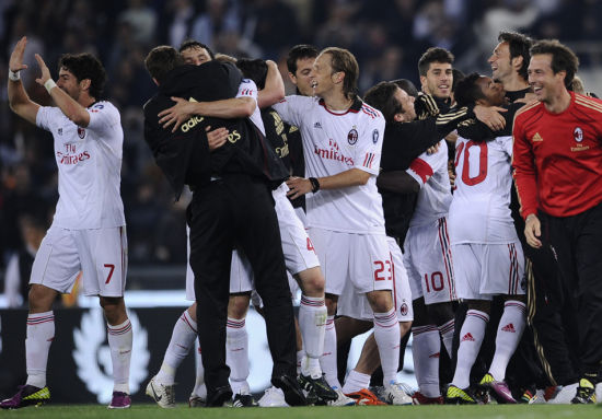 本泽马：皇马需要姆巴佩在关键时刻挺身而出，他得和队友谈谈（本泽马：皇马盼姆巴佩关键时刻挺身而出 并与队友加强沟通）