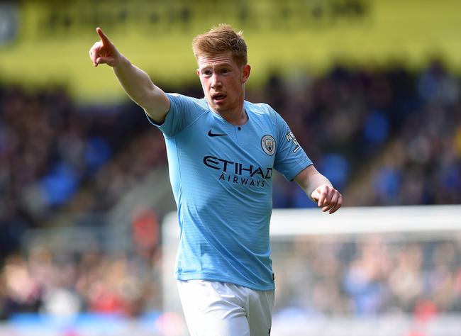 孔蒂再遭打击，佩杜拉：霍伊伦因右大腿股二头肌受伤而下场（孔蒂再遇打击，佩杜拉：霍伊伦右大腿股二头肌受伤被迫退场）