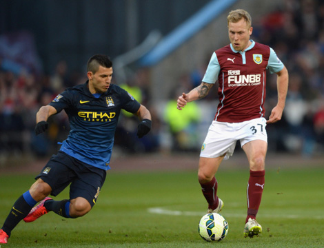 里弗斯：字母哥正在接受核磁共振检查，不认为他是跟腱受伤（里弗斯：字母哥正做核磁共振，暂不认为是跟腱伤）